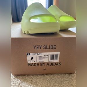 Yeezy Slides - “Glow Green”